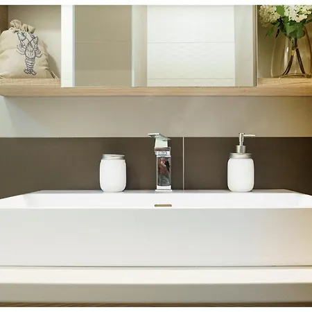Kenese Regatta Apartment *